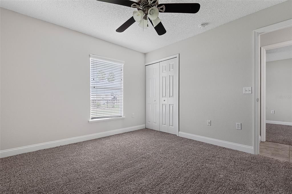 For Sale: $324,900 (3 beds, 2 baths, 1932 Square Feet)