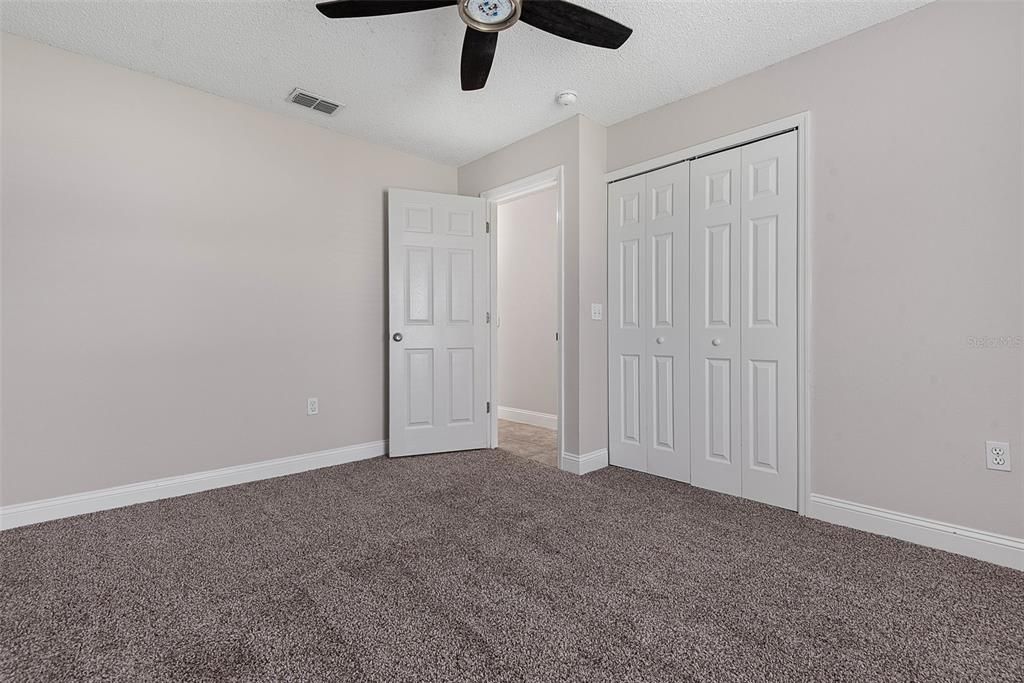 For Sale: $324,900 (3 beds, 2 baths, 1932 Square Feet)