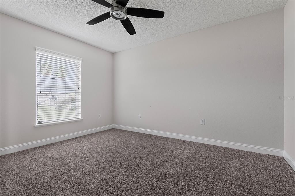 For Sale: $324,900 (3 beds, 2 baths, 1932 Square Feet)
