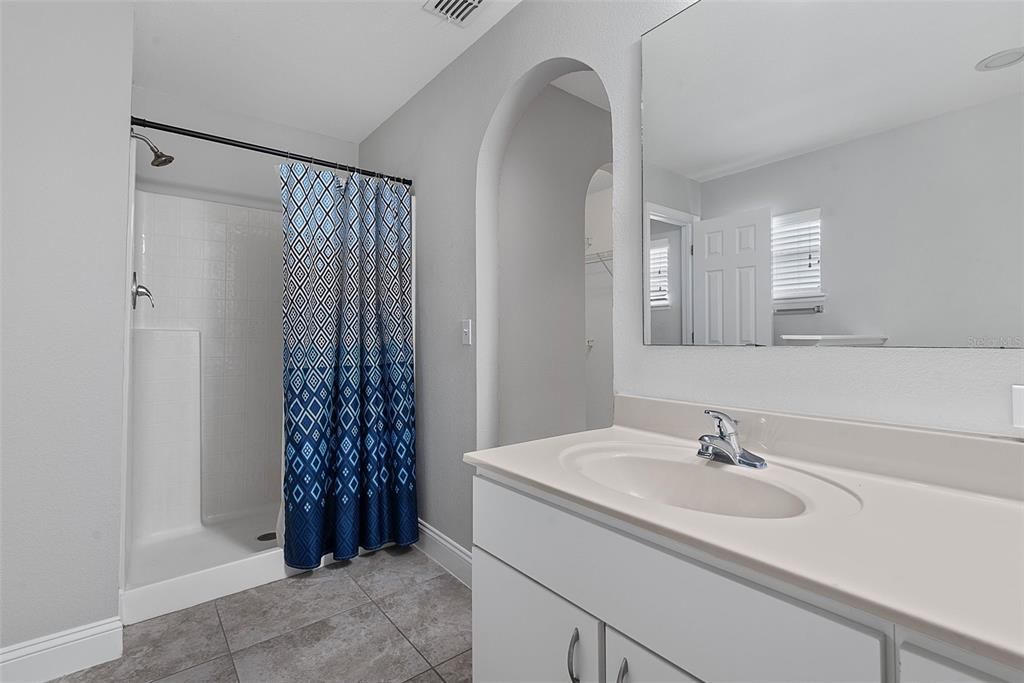 For Sale: $324,900 (3 beds, 2 baths, 1932 Square Feet)