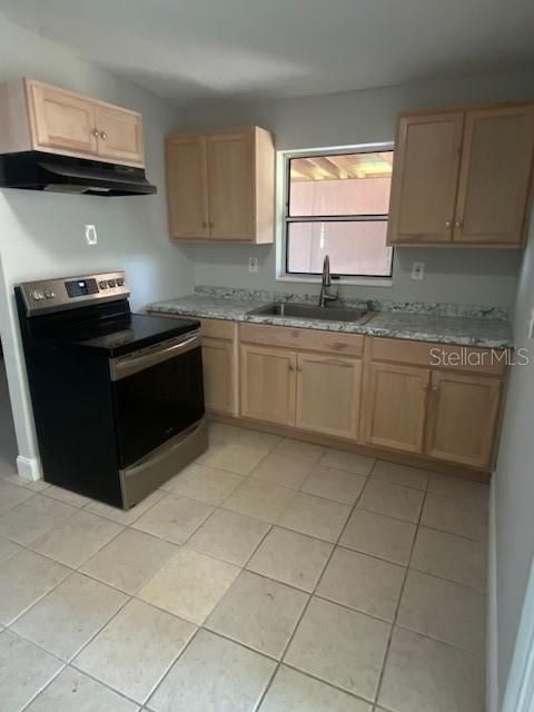 En Venta: $224,900 (4 camas, 1 baños, 986 Pies cuadrados)