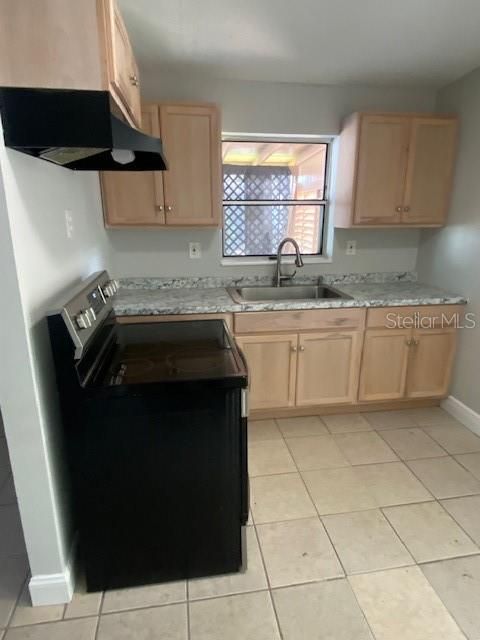 En Venta: $224,900 (4 camas, 1 baños, 986 Pies cuadrados)