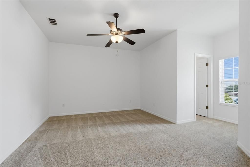 For Rent: $2,000 (3 beds, 2 baths, 1507 Square Feet)