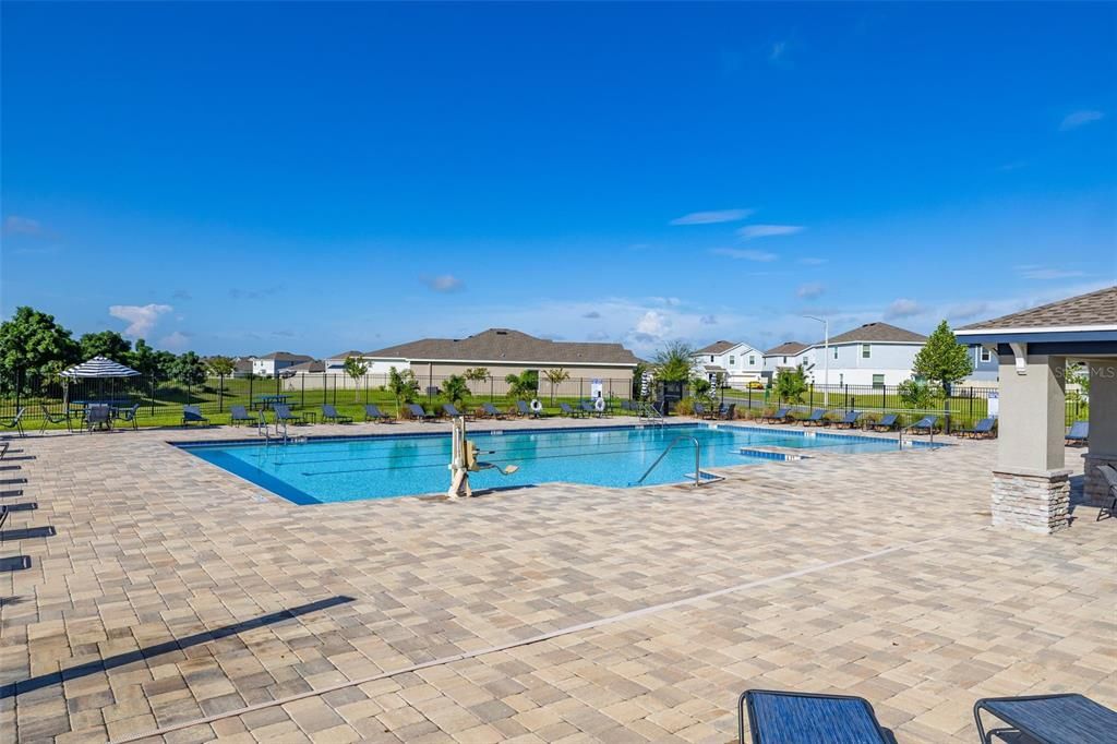 For Sale: $309,900 (4 beds, 2 baths, 1933 Square Feet)
