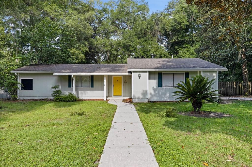 For Rent: $2,695 (4 beds, 2 baths, 2107 Square Feet)