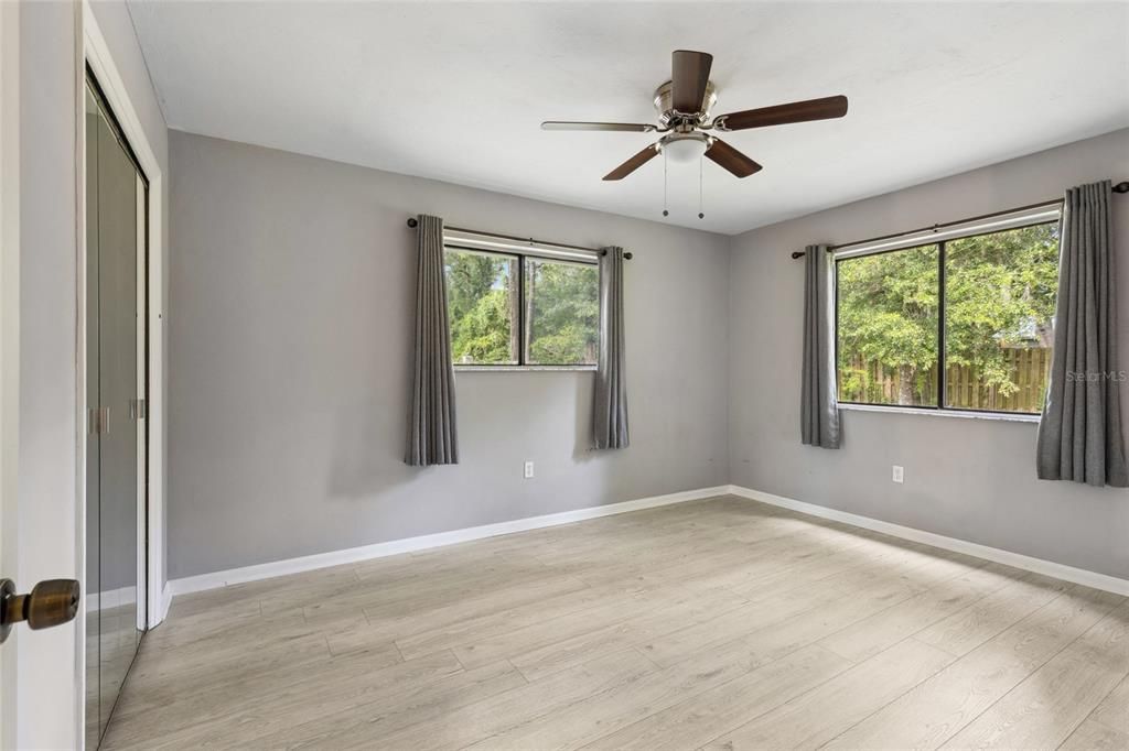 For Rent: $2,695 (4 beds, 2 baths, 2107 Square Feet)