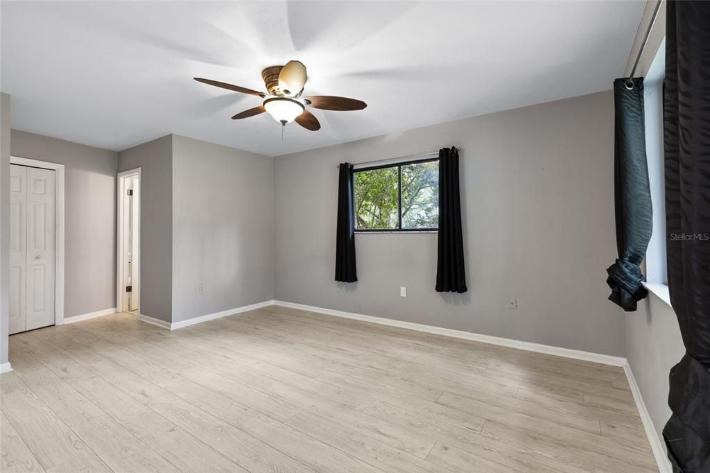 For Rent: $2,695 (4 beds, 2 baths, 2107 Square Feet)