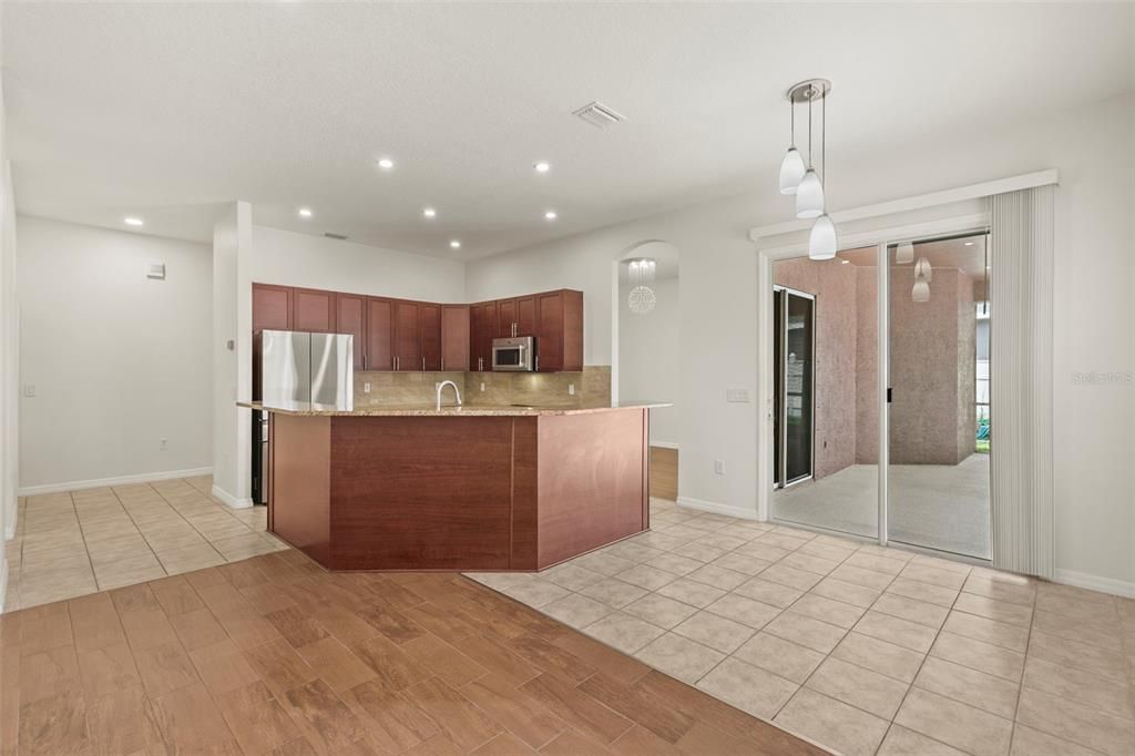 En Venta: $470,000 (3 camas, 2 baños, 2123 Pies cuadrados)