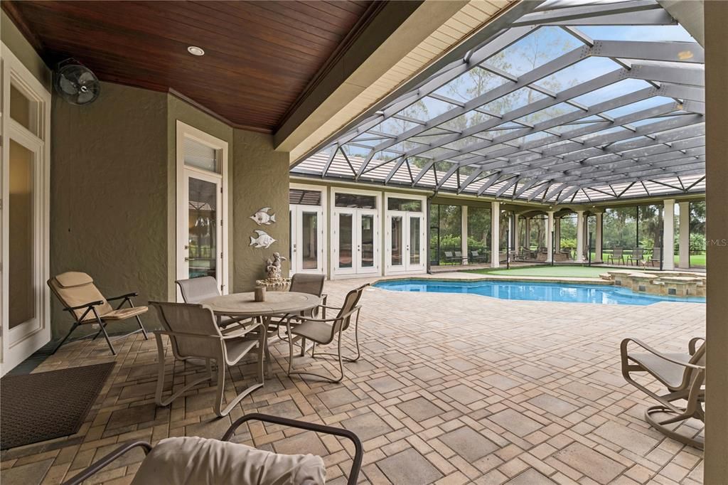 For Sale: $2,500,000 (5 beds, 6 baths, 5629 Square Feet)