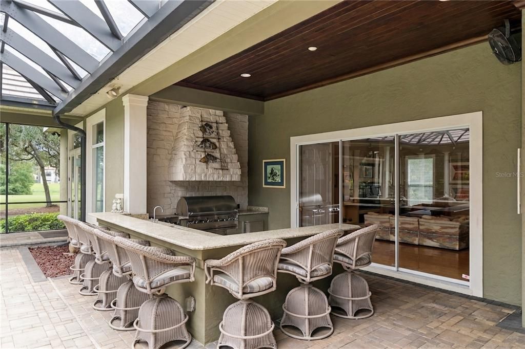 For Sale: $2,500,000 (5 beds, 6 baths, 5629 Square Feet)