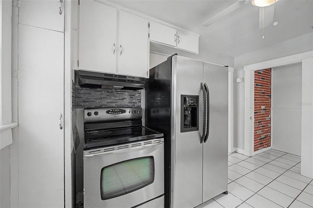 На продажу: $375,000 (3 спален, 2 ванн, 1496 Квадратных фут)