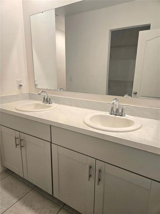 En Venta: $339,900 (4 camas, 2 baños, 1874 Pies cuadrados)
