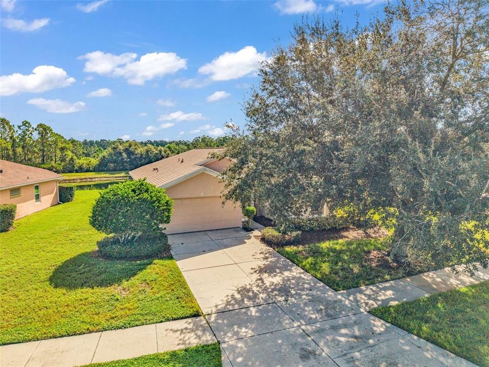 For Sale: $324,900 (3 beds, 2 baths, 1696 Square Feet)