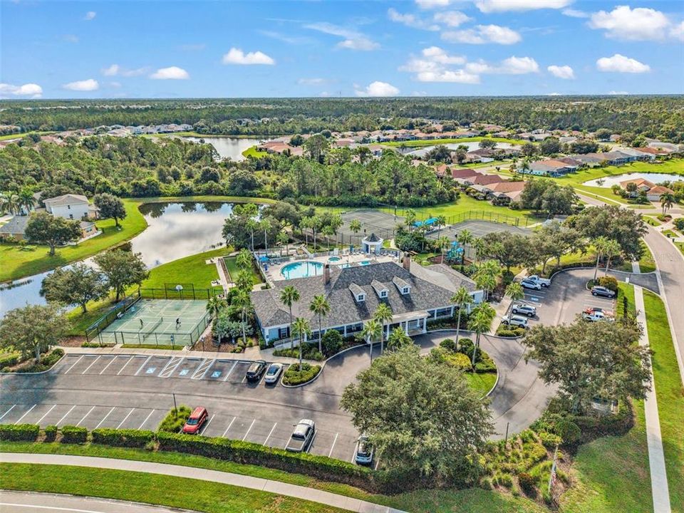 For Sale: $324,900 (3 beds, 2 baths, 1696 Square Feet)