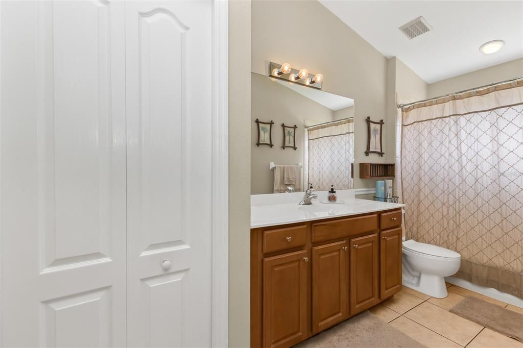 For Sale: $324,900 (3 beds, 2 baths, 1696 Square Feet)