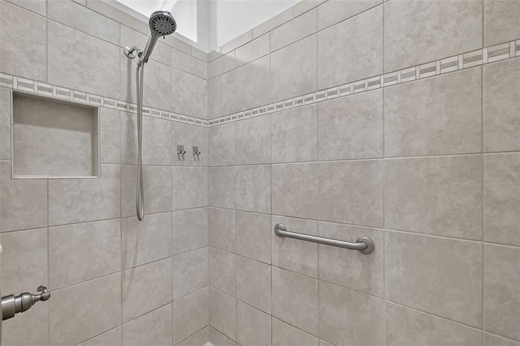 На продажу: $699,900 (3 спален, 3 ванн, 2137 Квадратных фут)