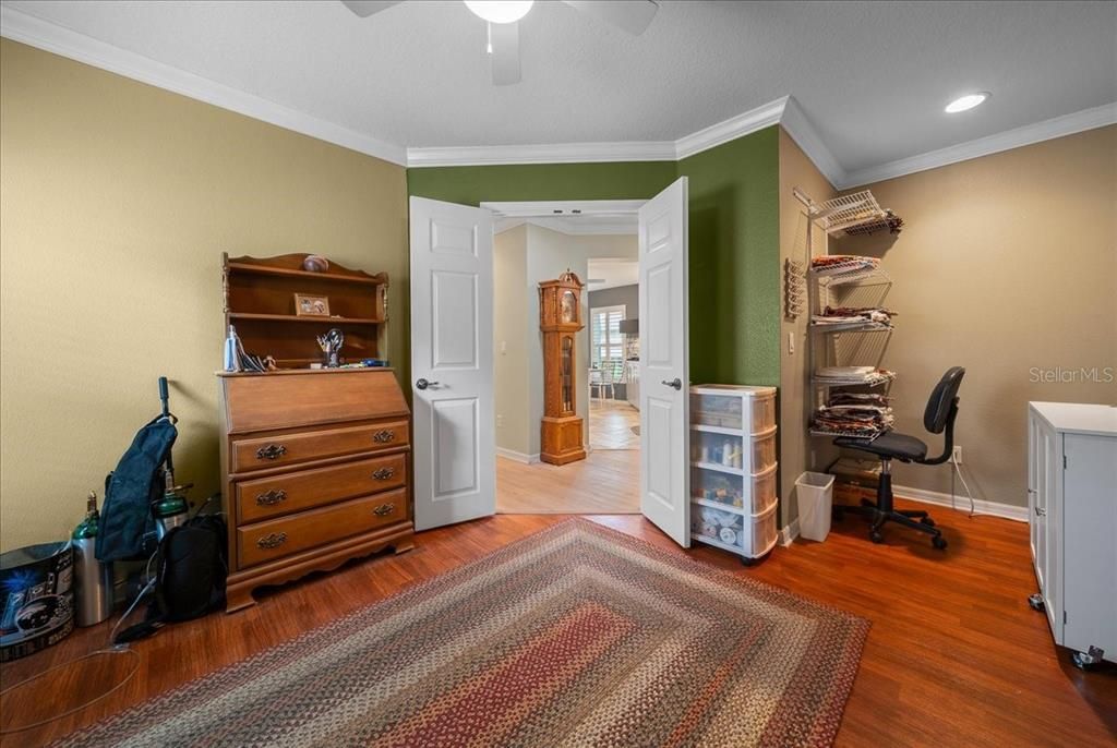 На продажу: $259,999 (2 спален, 2 ванн, 1579 Квадратных фут)