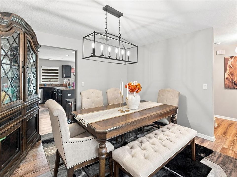 En Venta: $420,000 (3 camas, 2 baños, 2264 Pies cuadrados)