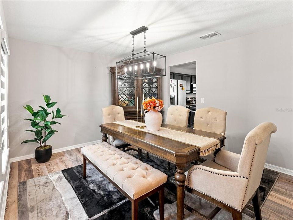 En Venta: $420,000 (3 camas, 2 baños, 2264 Pies cuadrados)