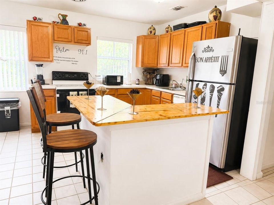 For Sale: $175,000 (3 beds, 1 baths, 1040 Square Feet)
