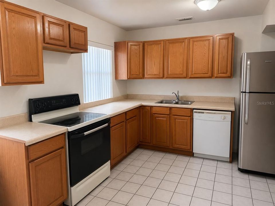 For Sale: $175,000 (3 beds, 1 baths, 1040 Square Feet)