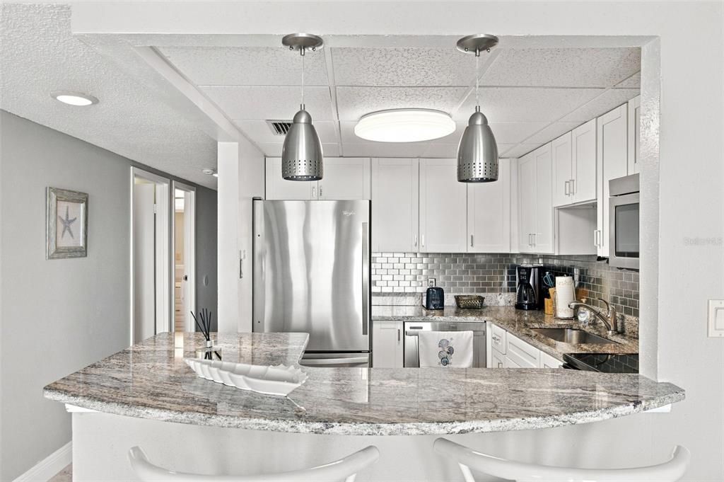 For Sale: $165,000 (1 beds, 1 baths, 822 Square Feet)