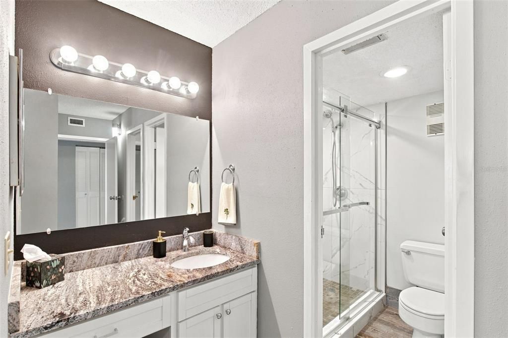 For Sale: $165,000 (1 beds, 1 baths, 822 Square Feet)