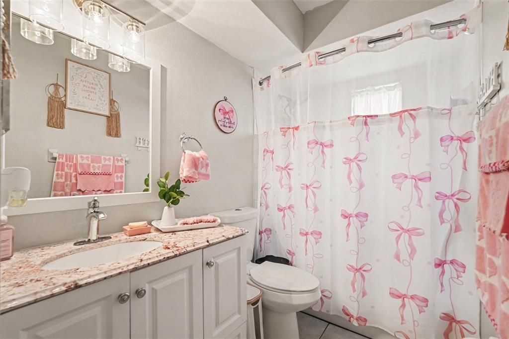 For Sale: $255,000 (2 beds, 2 baths, 1102 Square Feet)