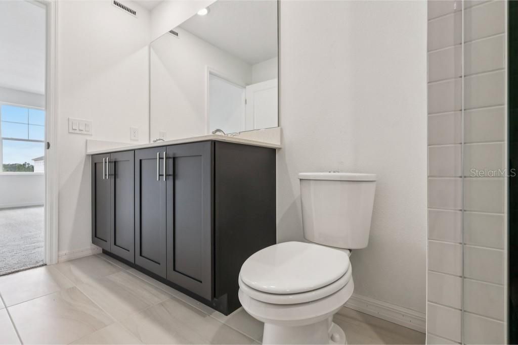 En Venta: $459,922 (3 camas, 2 baños, 1577 Pies cuadrados)