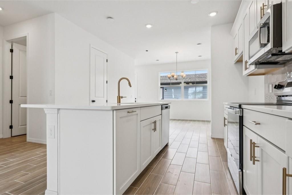 En Venta: $459,922 (3 camas, 2 baños, 1577 Pies cuadrados)