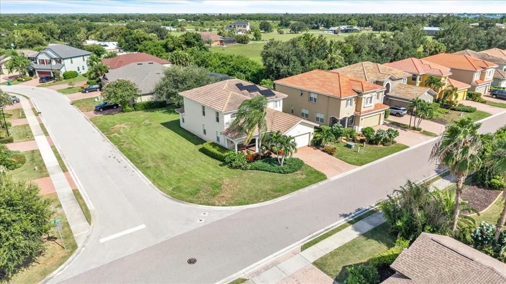 На продажу: $320,000 (4 спален, 2 ванн, 2748 Квадратных фут)