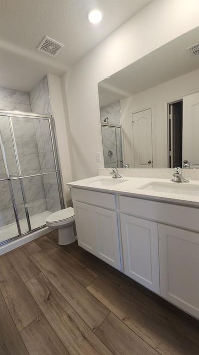 Active With Contract: $1,765 (3 beds, 2 baths, 1211 Square Feet)