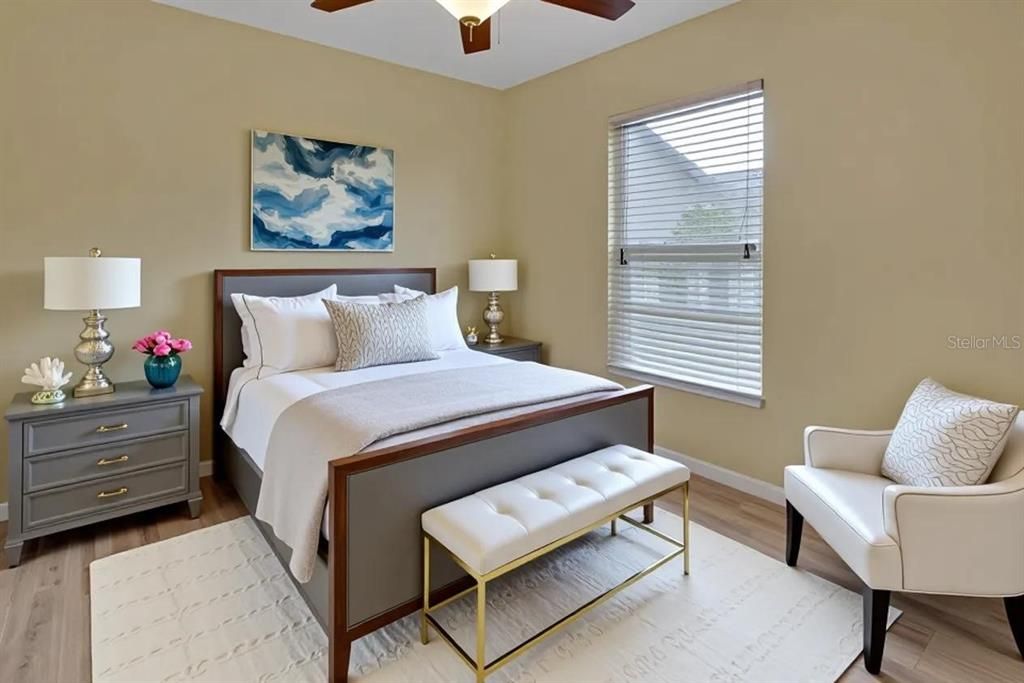 For Sale: $195,000 (2 beds, 2 baths, 939 Square Feet)