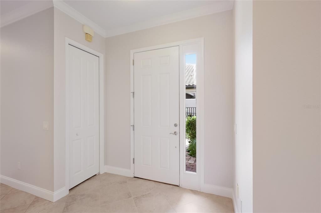 En Venta: $349,900 (2 camas, 2 baños, 1758 Pies cuadrados)