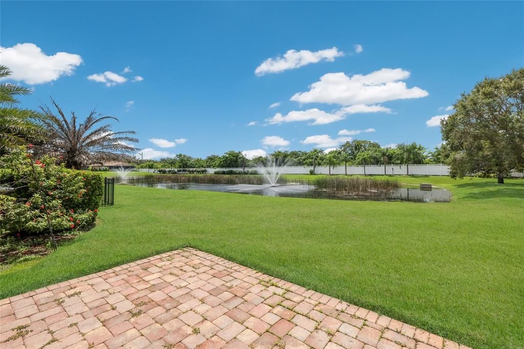 En Venta: $349,900 (2 camas, 2 baños, 1758 Pies cuadrados)