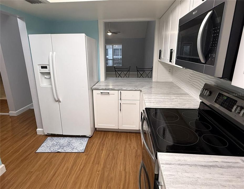 На продажу: $159,000 (2 спален, 2 ванн, 1136 Квадратных фут)