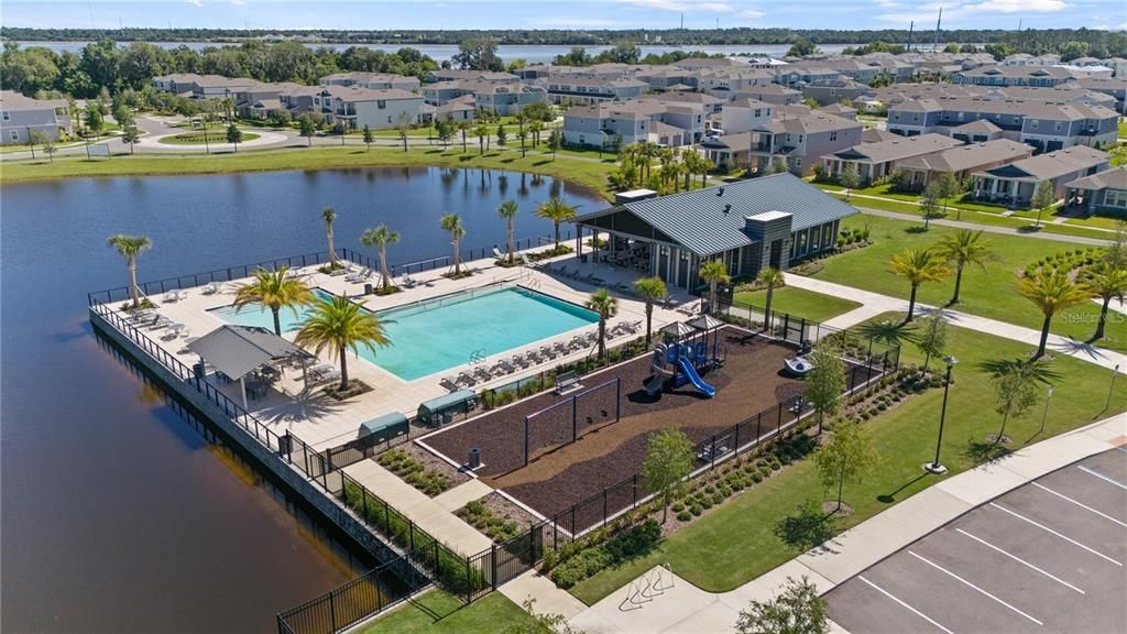 En Venta: $474,900 (4 camas, 3 baños, 2899 Pies cuadrados)