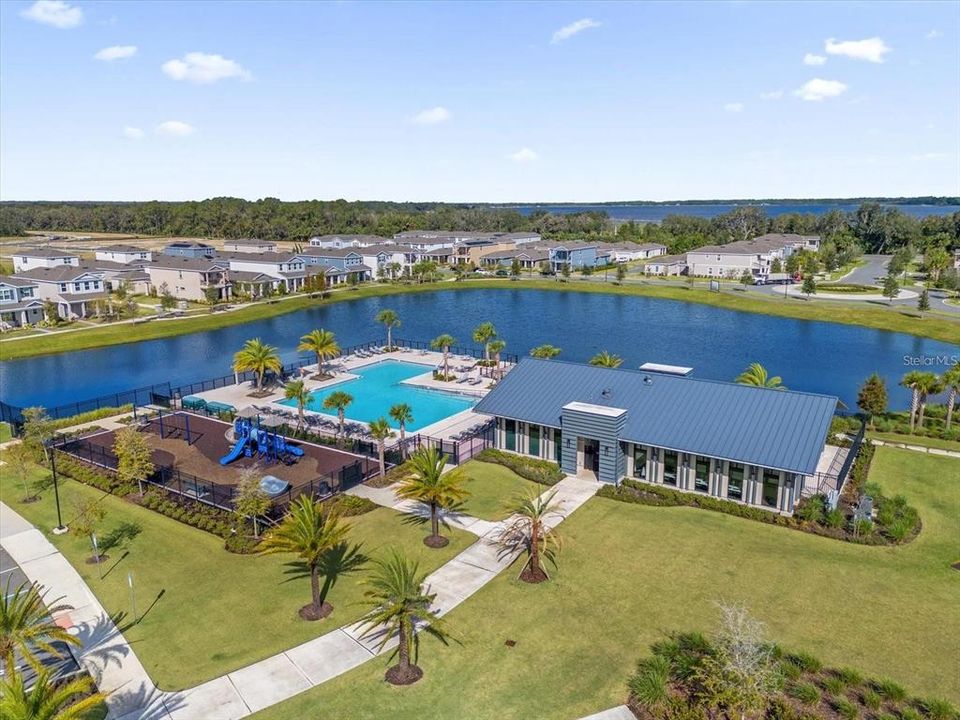 En Venta: $474,900 (4 camas, 3 baños, 2899 Pies cuadrados)