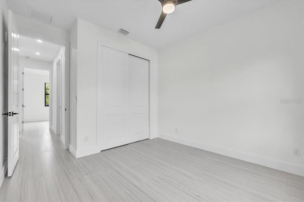 For Sale: $300,000 (3 beds, 2 baths, 1653 Square Feet)
