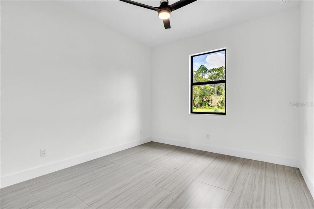 For Sale: $300,000 (3 beds, 2 baths, 1653 Square Feet)