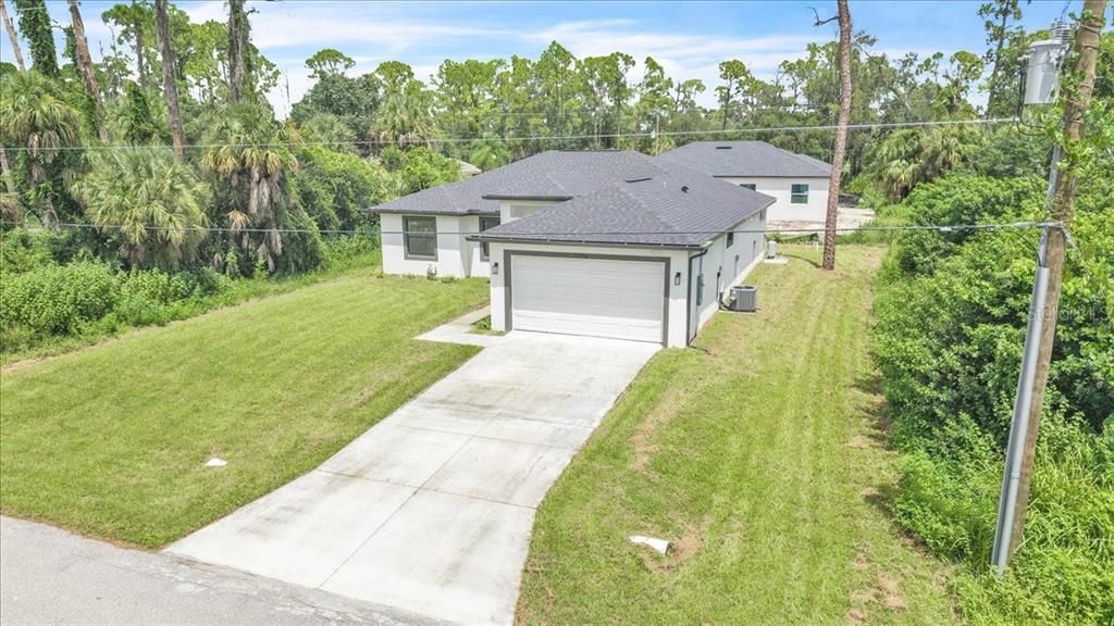 For Sale: $300,000 (3 beds, 2 baths, 1653 Square Feet)