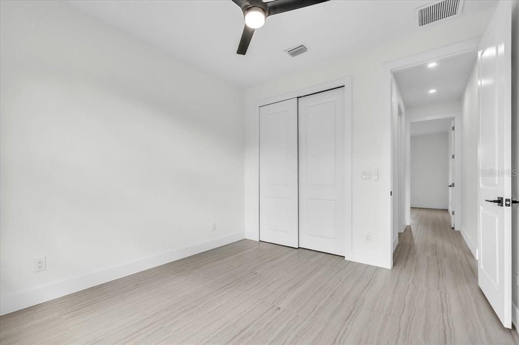 For Sale: $300,000 (3 beds, 2 baths, 1653 Square Feet)