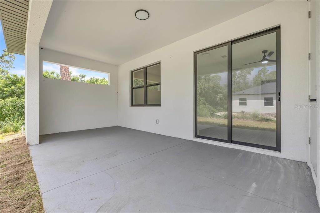 For Sale: $300,000 (3 beds, 2 baths, 1653 Square Feet)