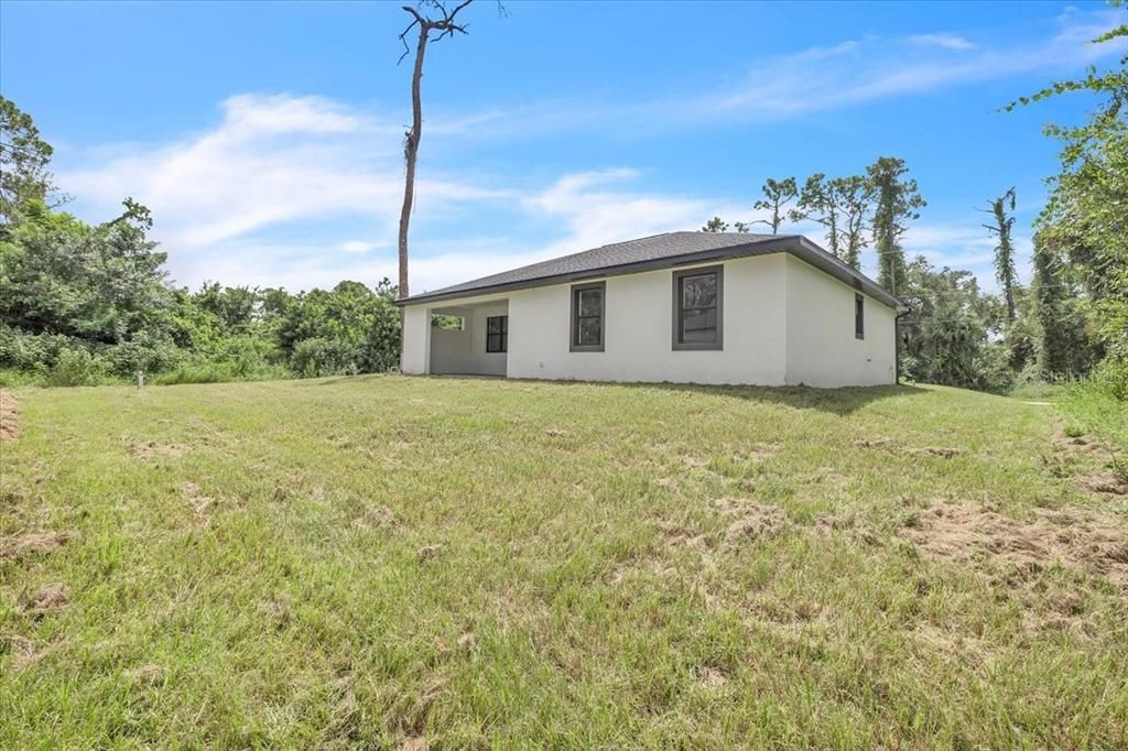 For Sale: $300,000 (3 beds, 2 baths, 1653 Square Feet)