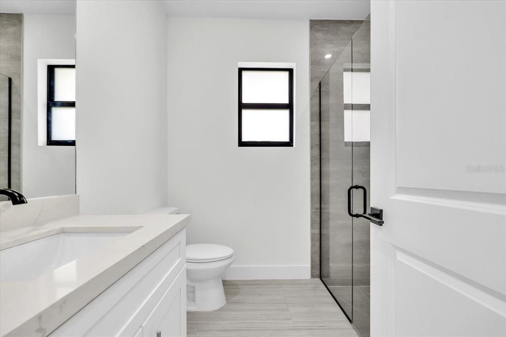 For Sale: $300,000 (3 beds, 2 baths, 1653 Square Feet)
