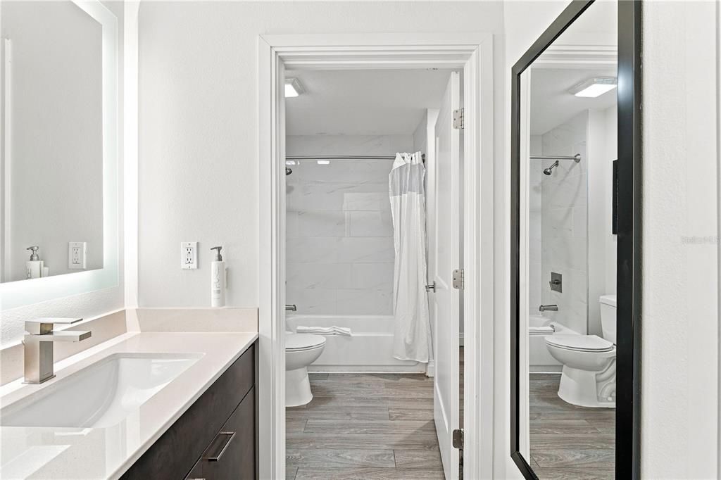 For Sale: $180,000 (2 beds, 2 baths, 1265 Square Feet)