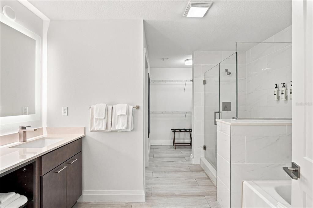 For Sale: $180,000 (2 beds, 2 baths, 1265 Square Feet)