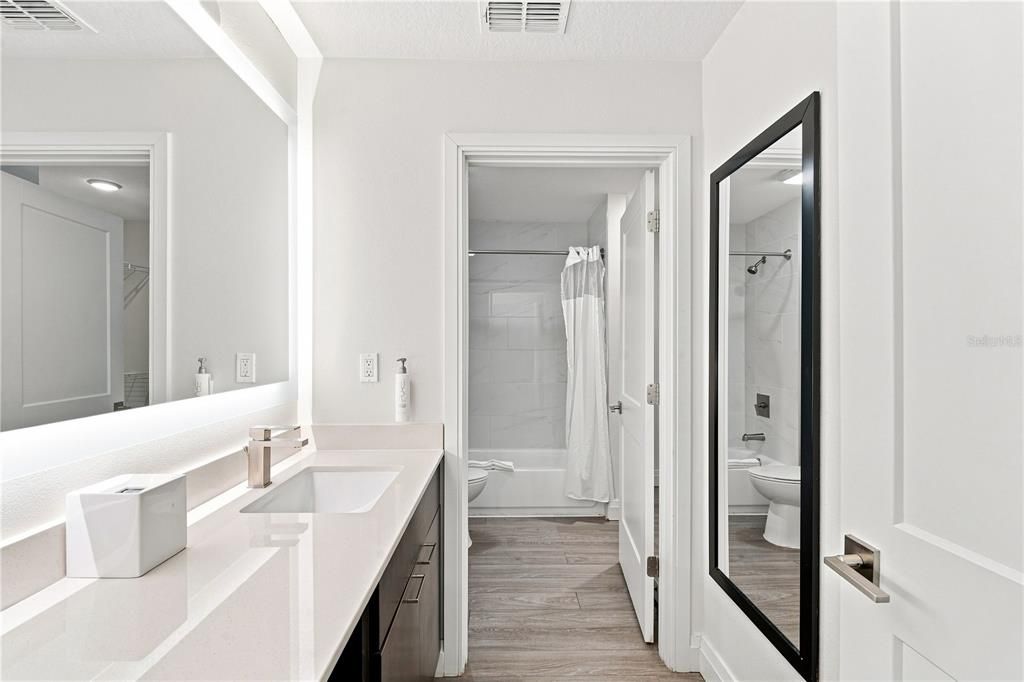For Sale: $180,000 (2 beds, 2 baths, 1265 Square Feet)