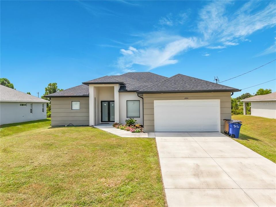 For Sale: $413,600 (4 beds, 2 baths, 1643 Square Feet)