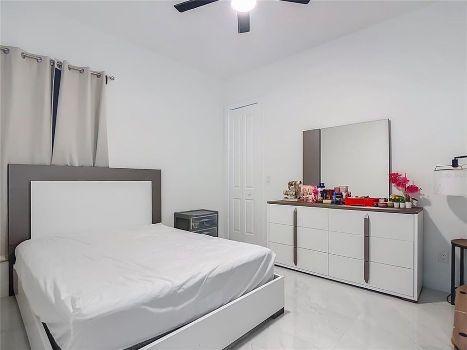For Sale: $413,600 (4 beds, 2 baths, 1643 Square Feet)